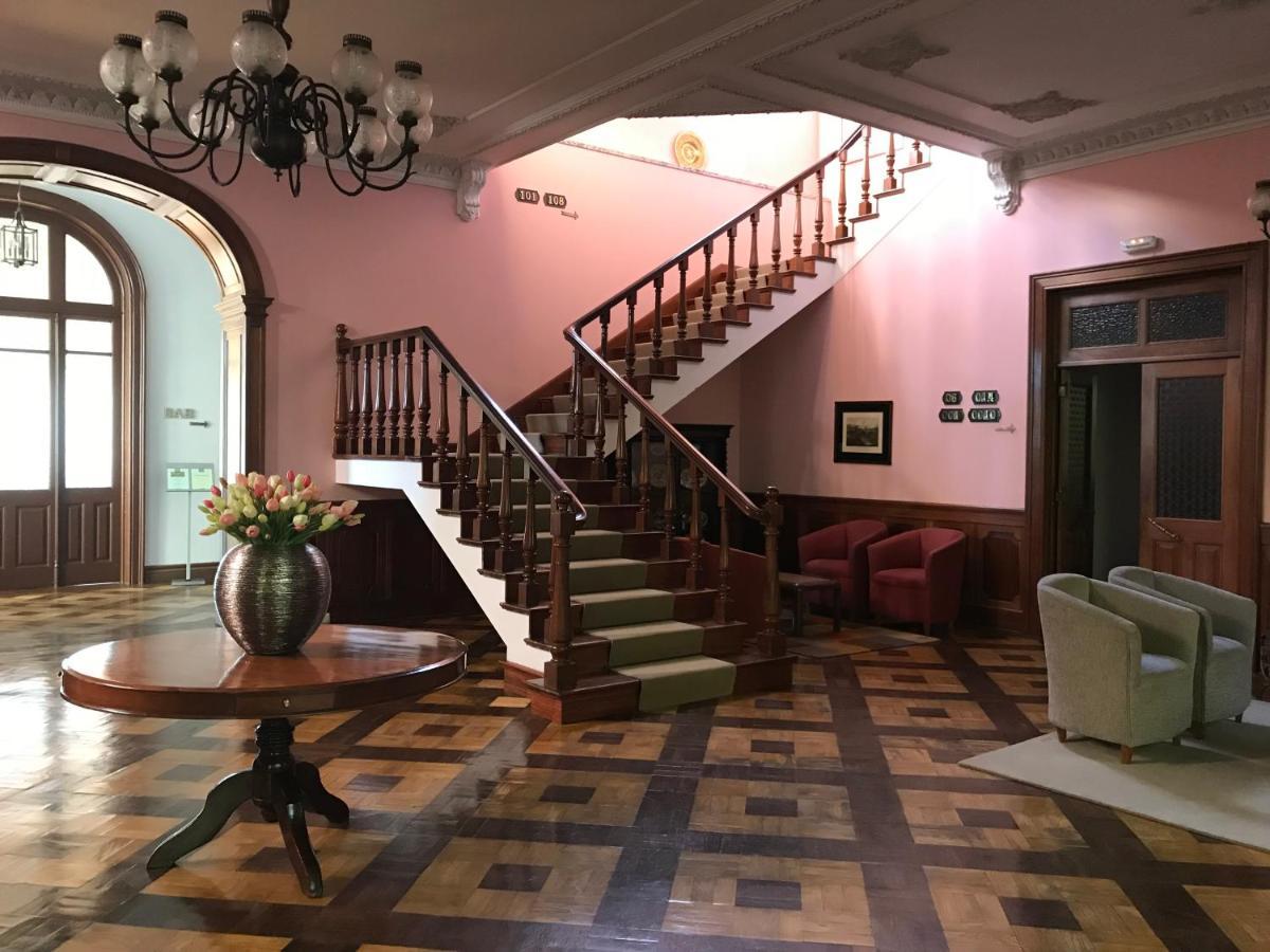 Inatel Entre-Os-Rios Hotel Portela  Buitenkant foto