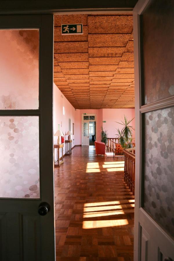 Inatel Entre-Os-Rios Hotel Portela  Buitenkant foto
