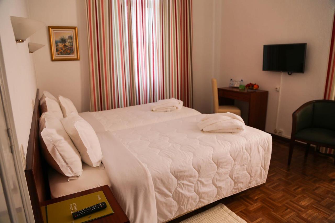 Inatel Entre-Os-Rios Hotel Portela  Buitenkant foto